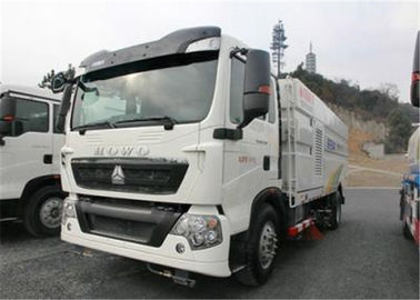 Chine HOWO LHD 4000 L camion de balayeuse de poubelle, type de camion de nettoyage de route/sec humides fournisseur