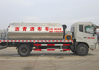 Chine Camion de distributeur d'asphalte de Sinotruk Dongfeng 4X2, camion-citerne aspirateur de bitume de 6,7 CBM fournisseur