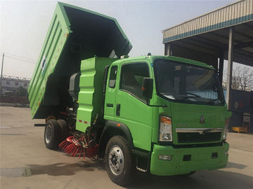 Chine Axes du camion 2 de balayeuse de route de SINOTRUK HOWO 4X2 pour les routes/voies urbaines de nettoyage fournisseur