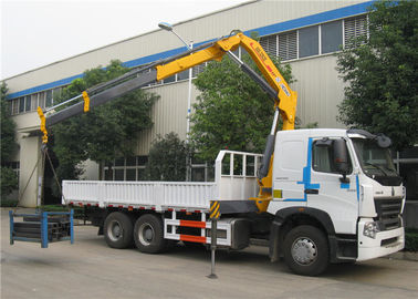 Chine Le camion de Sinotruk HOWO A7 6x4 a monté la grue 25 tonnes de grue droite de bras montée par cargaison fournisseur