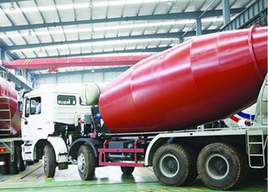 Chine Chargement volumétrique d'individu de camion de mélangeur de SHACMAN SINOTRUK 6X4 12M3 avec la pompe hydraulique fournisseur