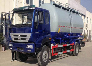 Chine Camions de transport de ciment de roue de HOWO 6, sécurité/fiabilité élevées de camion de réservoir en vrac de 4x2 10m3 fournisseur