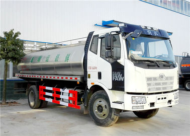 Les roues de FAW 4x2 6 traient le camion de transport, le camion-citerne aspirateur de lait 8000L - 10000L fournisseur